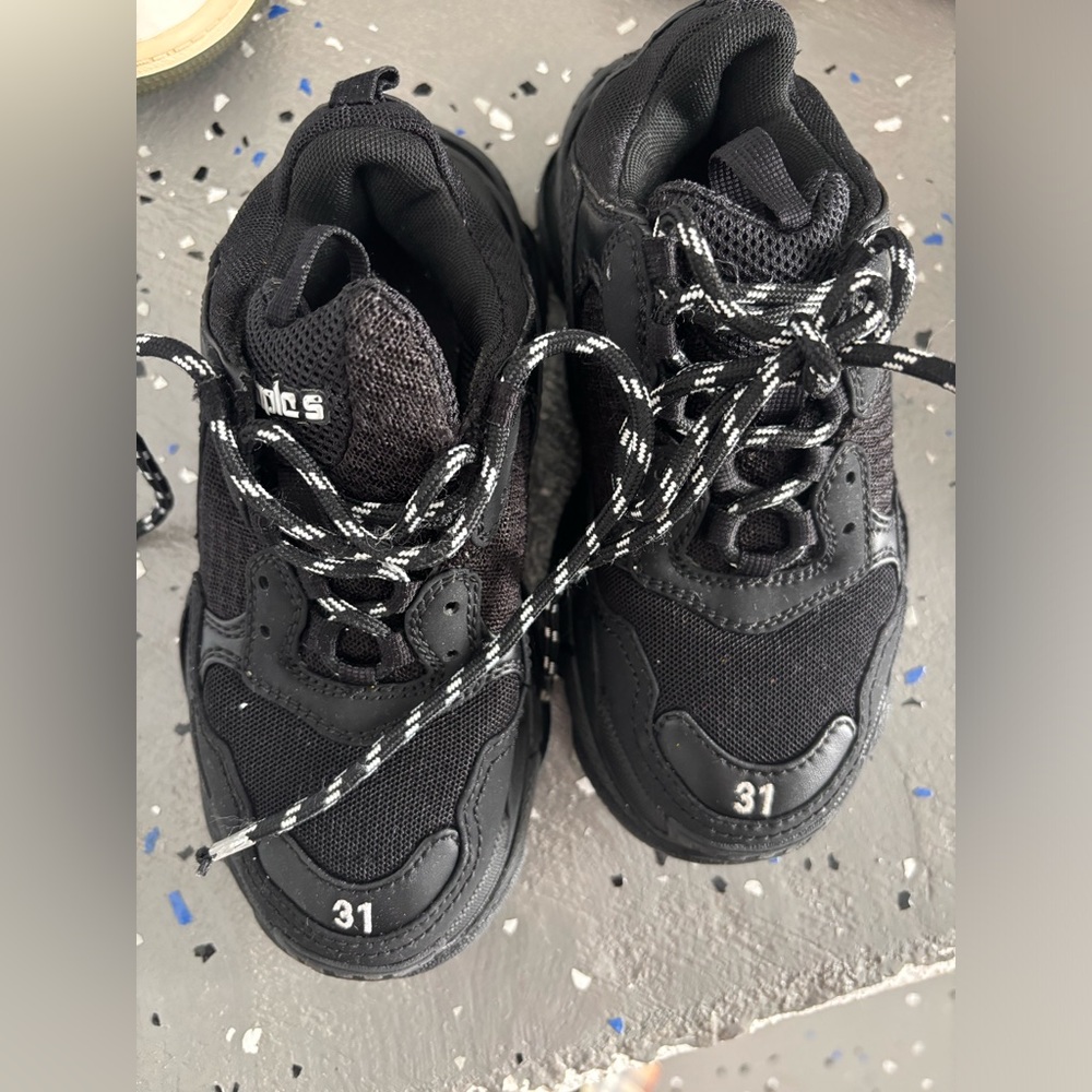 Balenciaga shoes size 31 or 13 USA